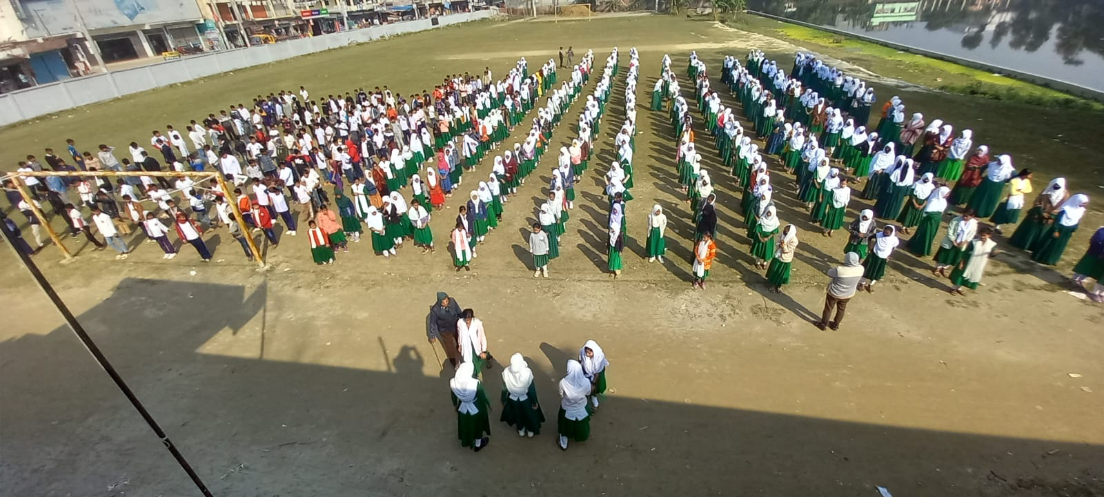 আধুনিক বিজ্ঞানাগার ও মাল্টিমিডিয়া ক্লাসরুম